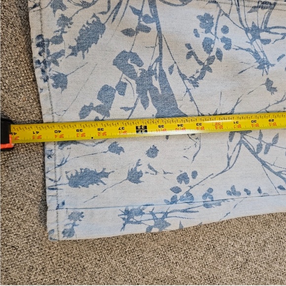 Wide-Leg Floral Denim - Picture 10 of 10